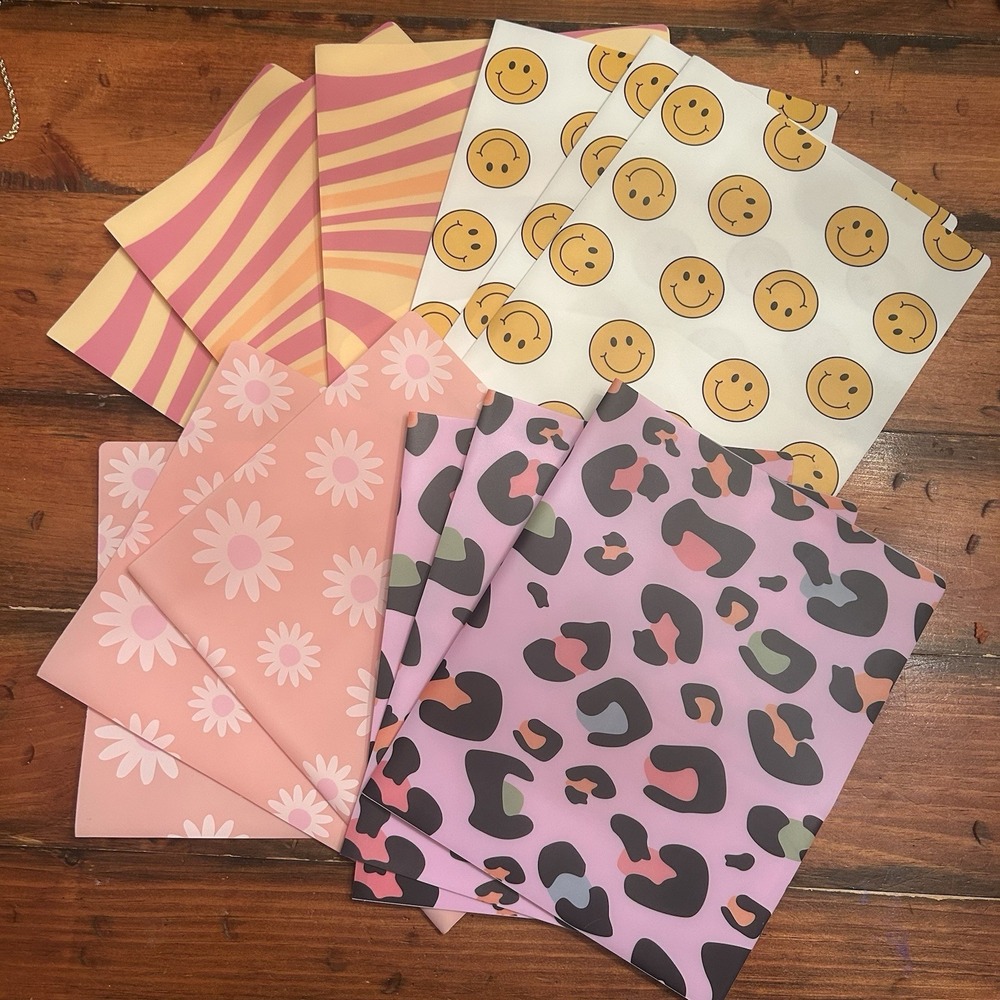 Fun Prints Bright Durable Poly‎ Portfolio Folders Smiley Cheetah Daisy Swirls